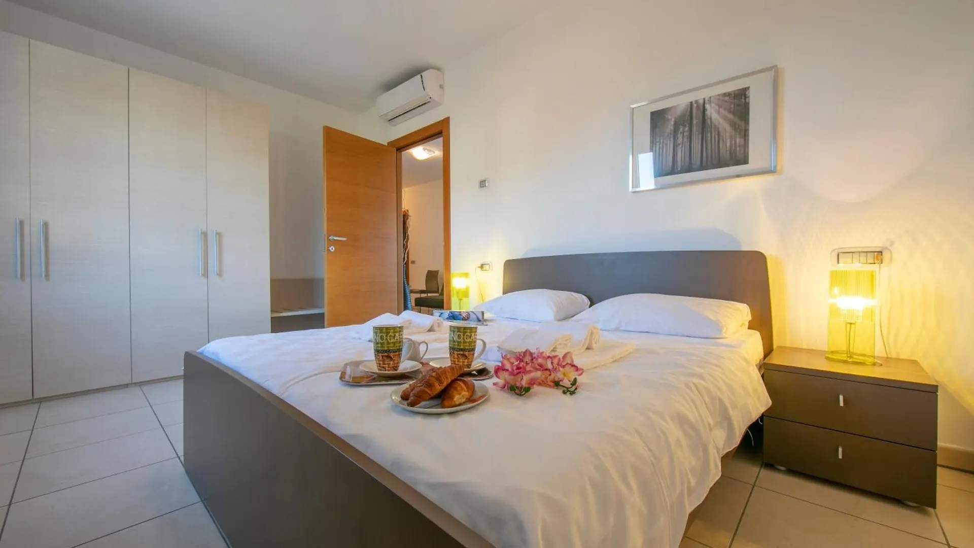 Vista Di Maccagno Fantastico Pool - Happy Rentals Apartment