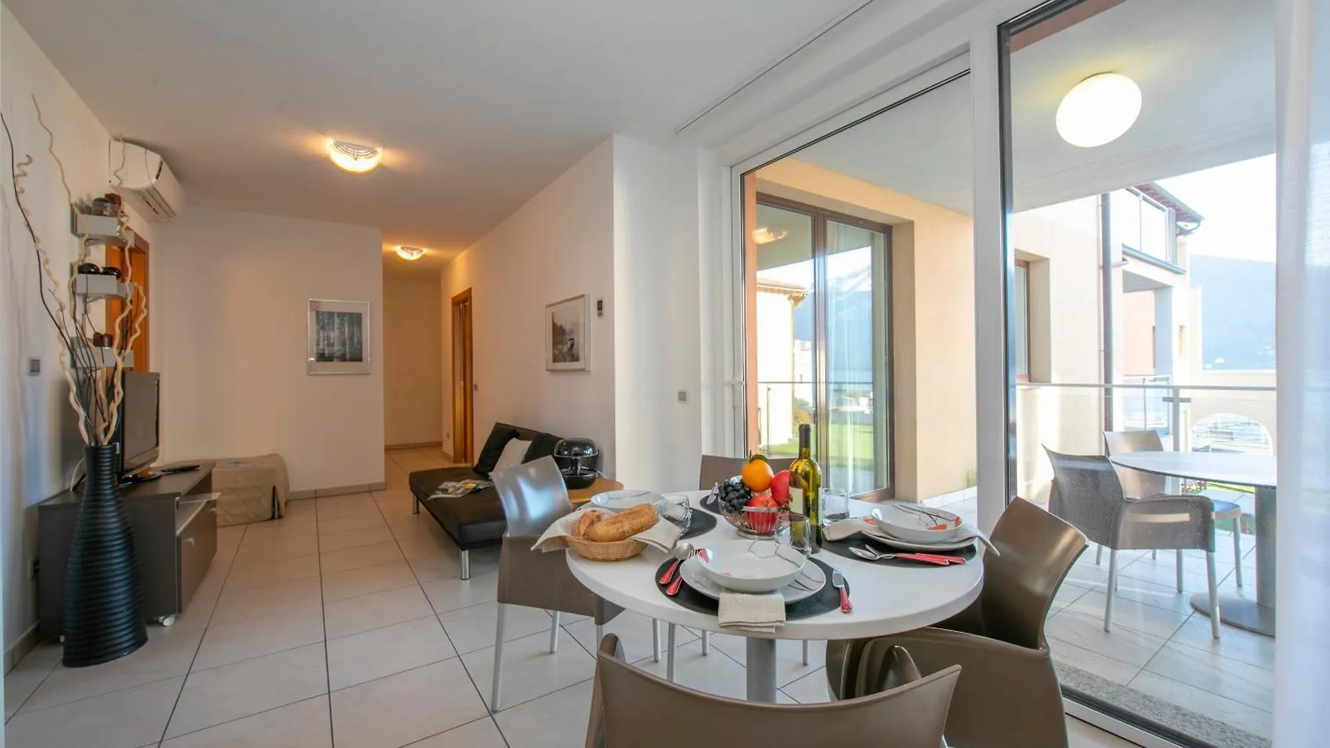 Vista Di Maccagno Fantastico Pool - Happy Rentals Apartment